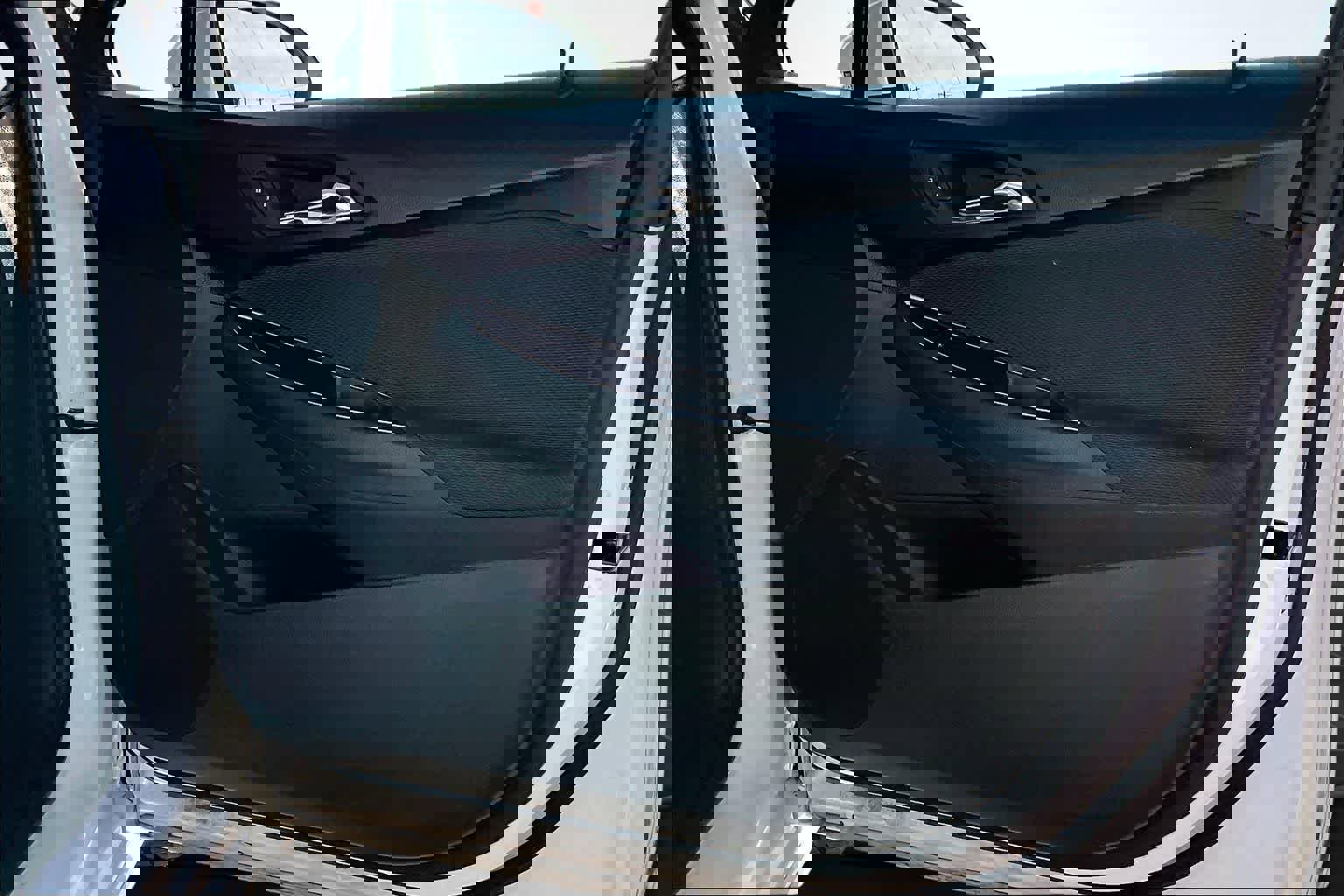 Used 2017 Chevrolet Cruze LT w/ RS Package image 28