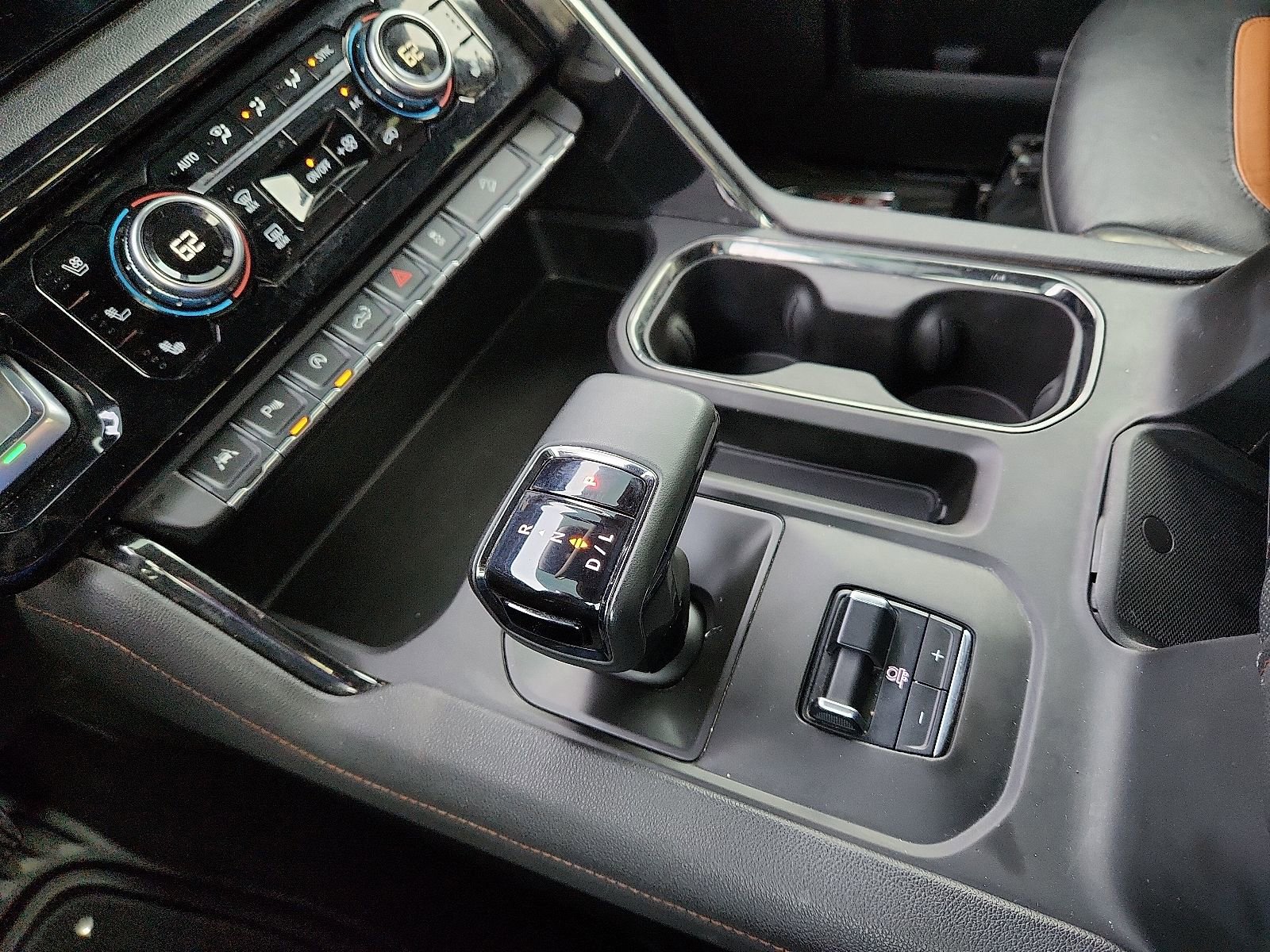 Used 2024 GMC Sierra 1500 AT4 w/ AT4 Preferred Package image 25