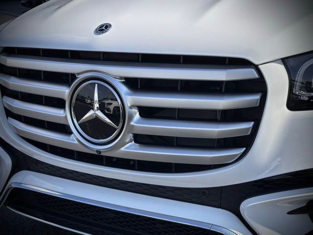 New 2026 Mercedes-Benz GLS 450 4MATIC image 5