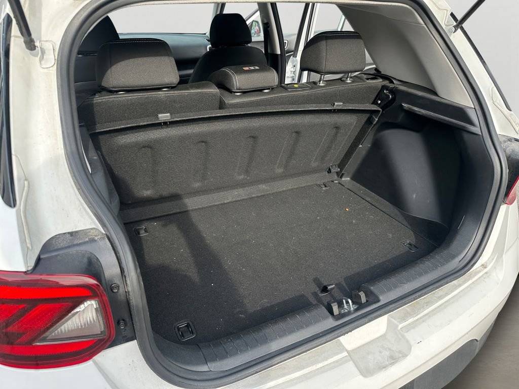 Used 2025 Hyundai Venue SEL FWD image 29