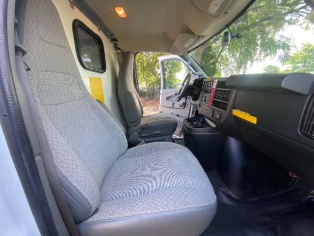 Used 2018 Chevrolet Express 2500 image 19