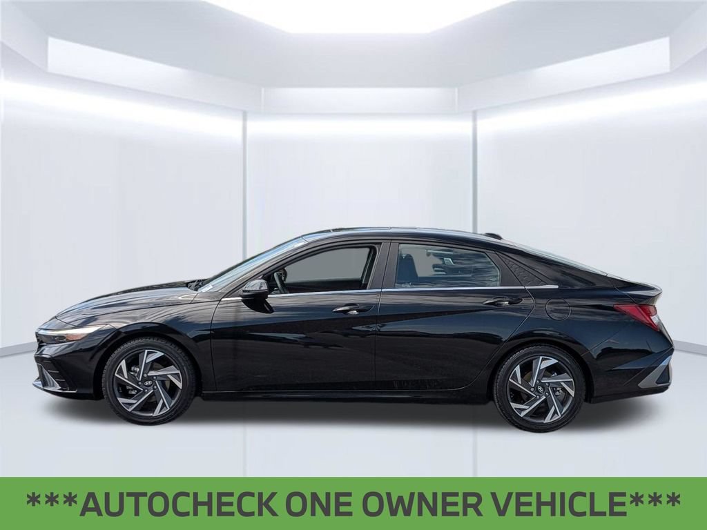 Used 2024 Hyundai Elantra Limited FWD image 2