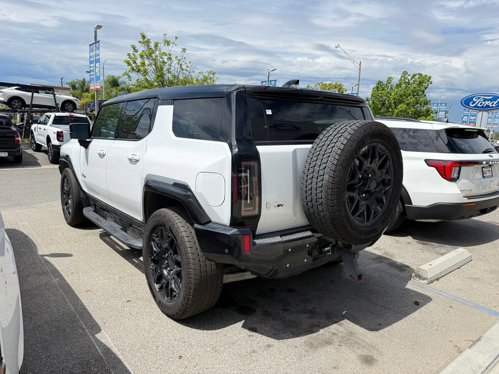 Used 2025 GMC Hummer EV 2X AWD/4WD image 2