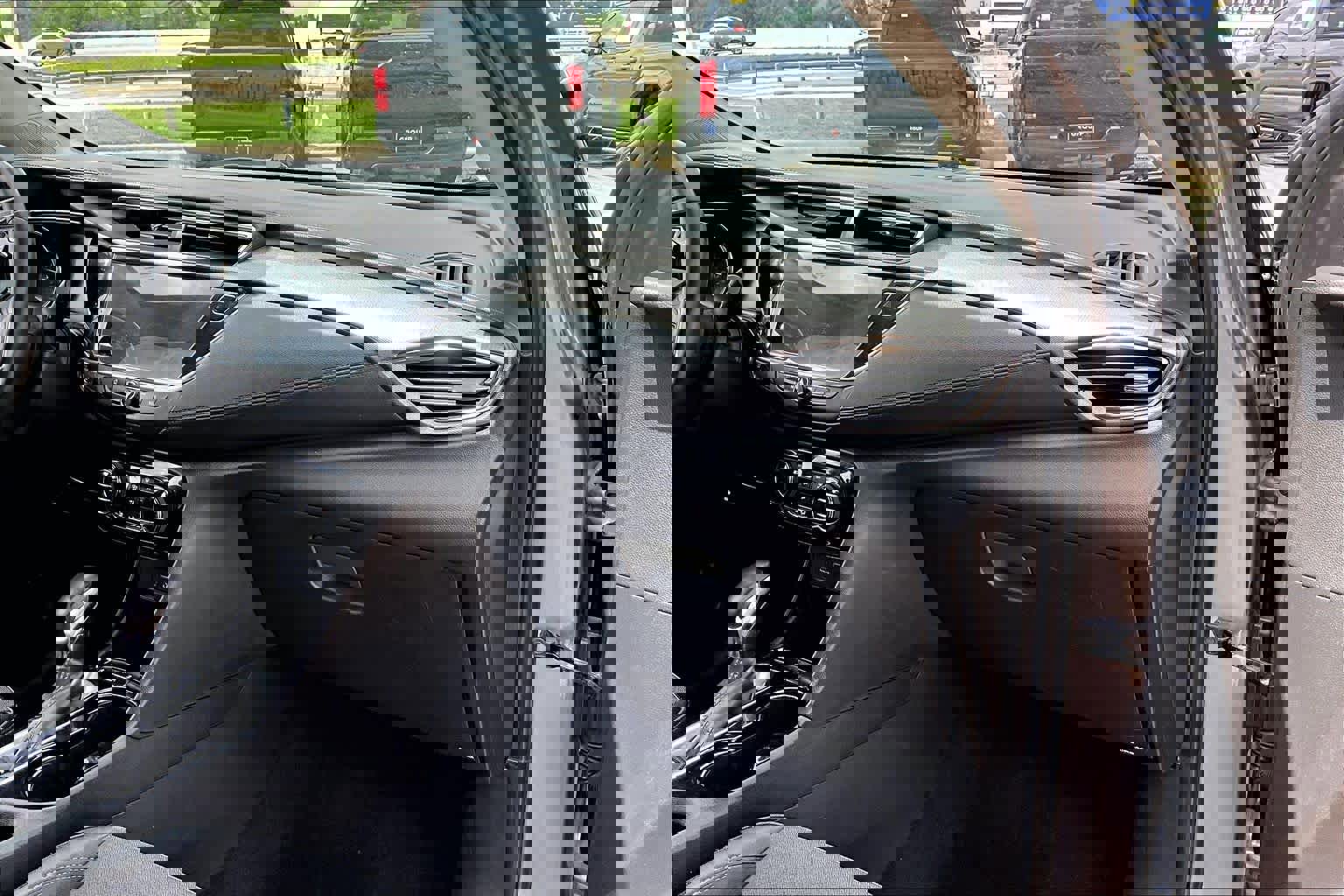 Used 2021 Buick Encore GX Select FWD image 18