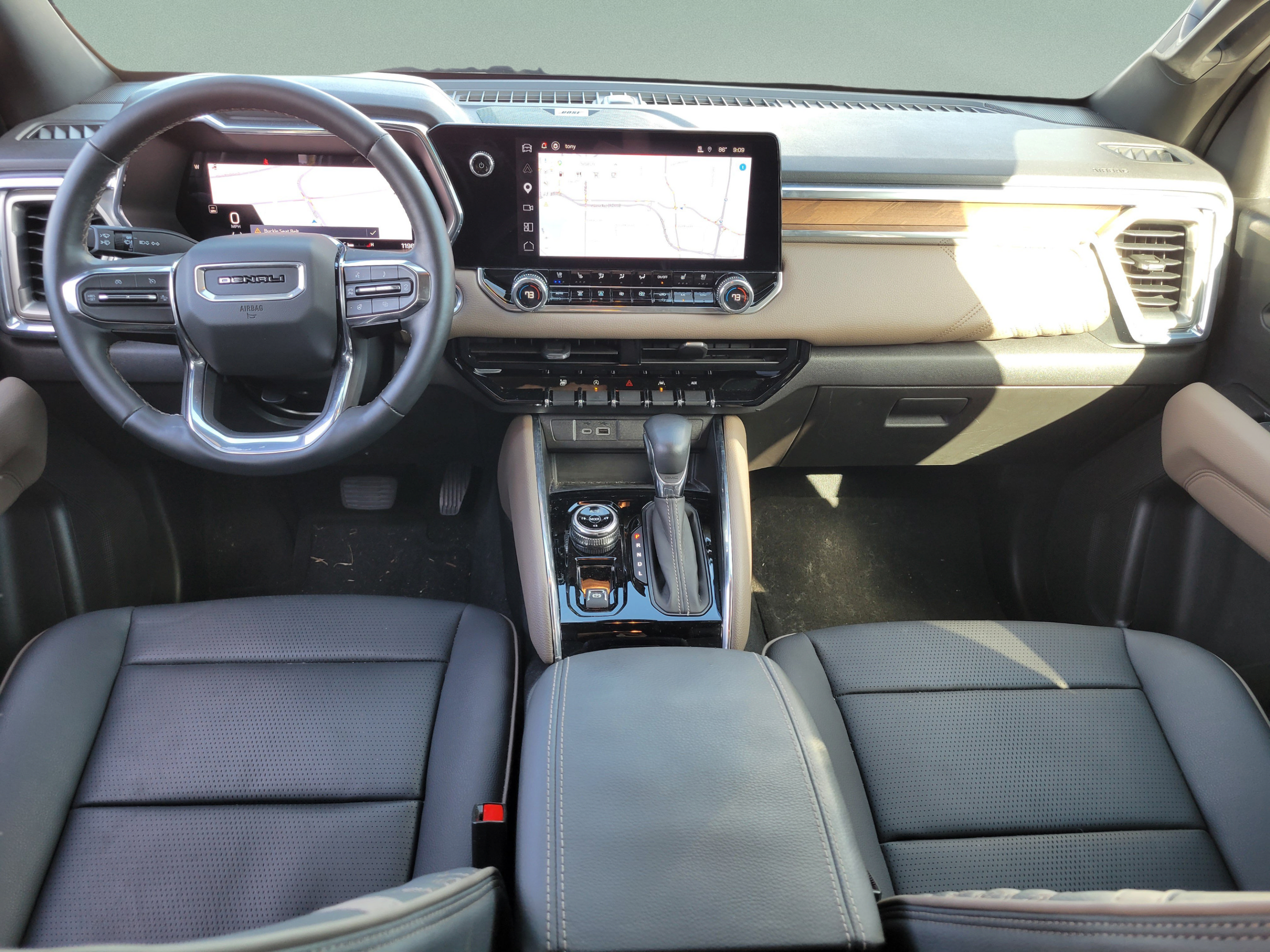 Used 2024 GMC Canyon Denali AWD/4WD image 7