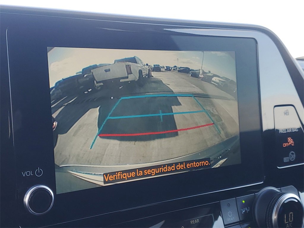 Used 2023 Toyota Highlander LE image 27