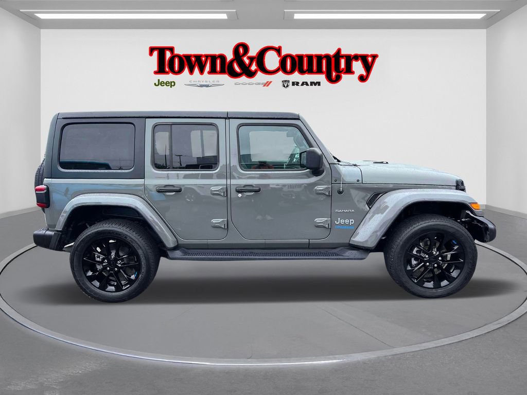 Certified 2022 Jeep Wrangler Unlimited Sahara w/ Cold Weather Group image 2