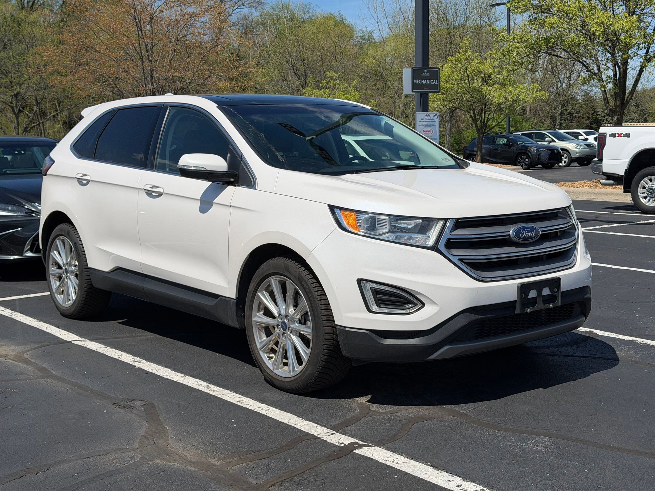 Used 2017 Ford Edge Titanium w/ Equipment Group 301A AWD/4WD image 5