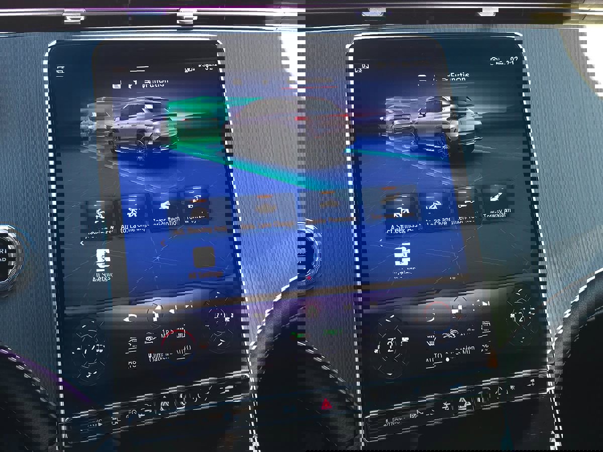 Used 2023 Mercedes-Benz EQE 500 4MATIC SUV image 65