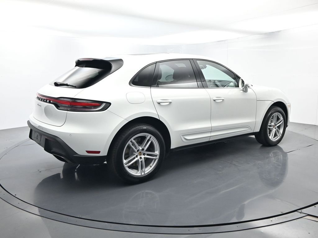Certified 2023 Porsche Macan AWD/4WD image 15