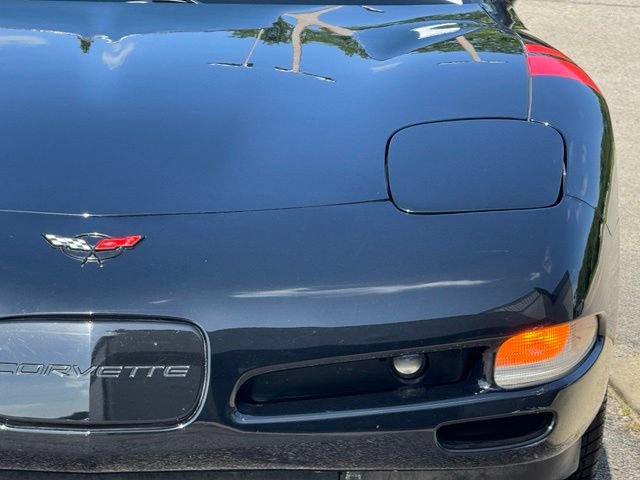 Used 1999 Chevrolet Corvette Coupe w/ Memory Pkg RWD image 10
