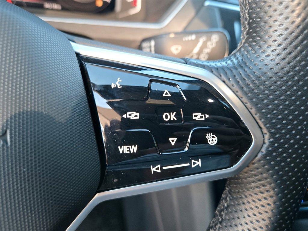 Used 2022 Volkswagen Tiguan SEL R-Line image 16