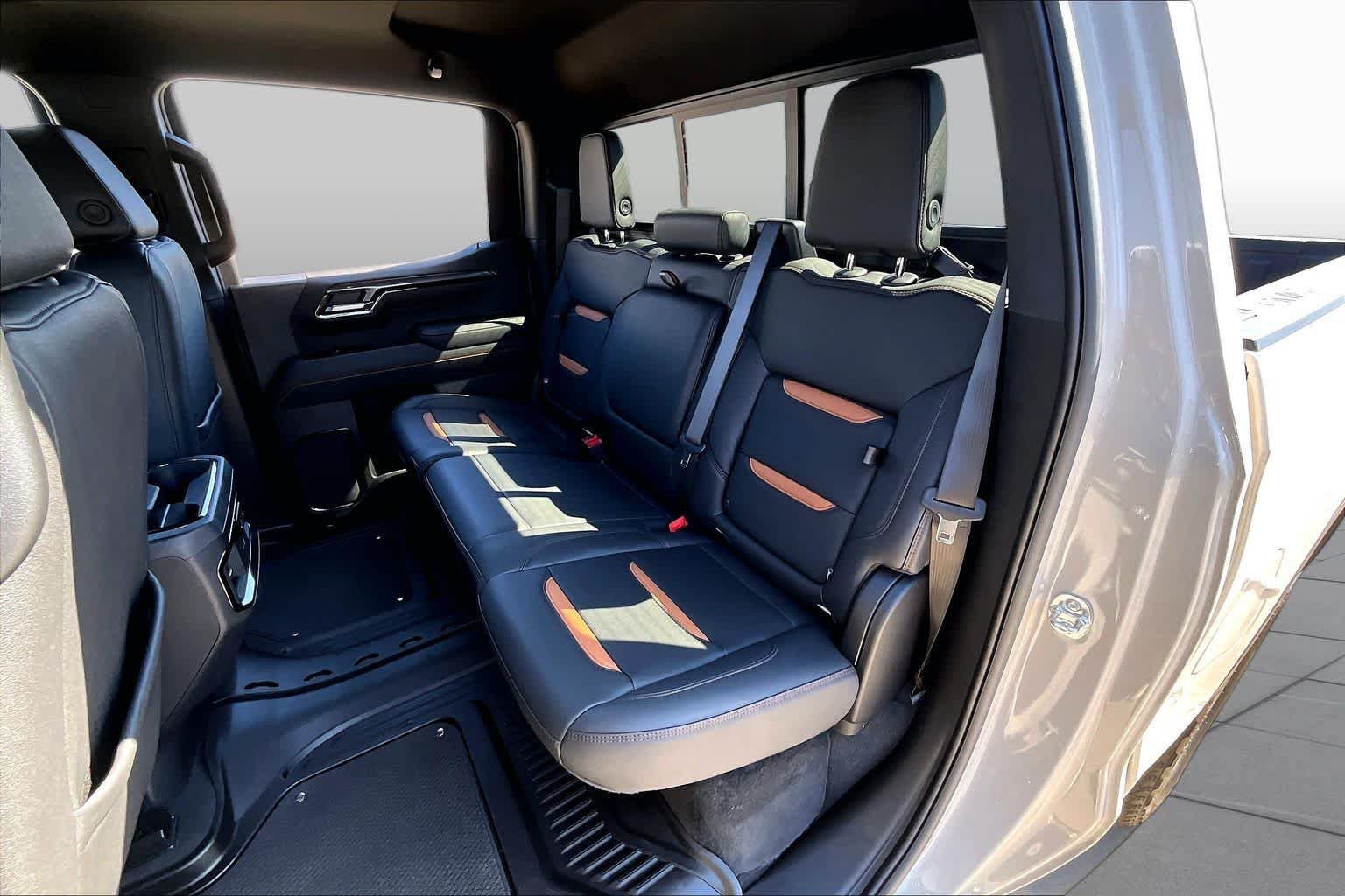 Used 2026 GMC Sierra 1500 AT4 w/ Technology Package AWD/4WD image 21