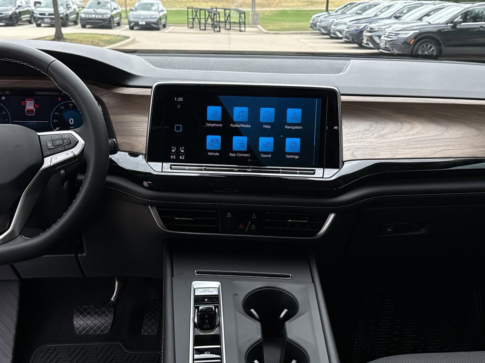 Certified 2026 Volkswagen Atlas SE image 18