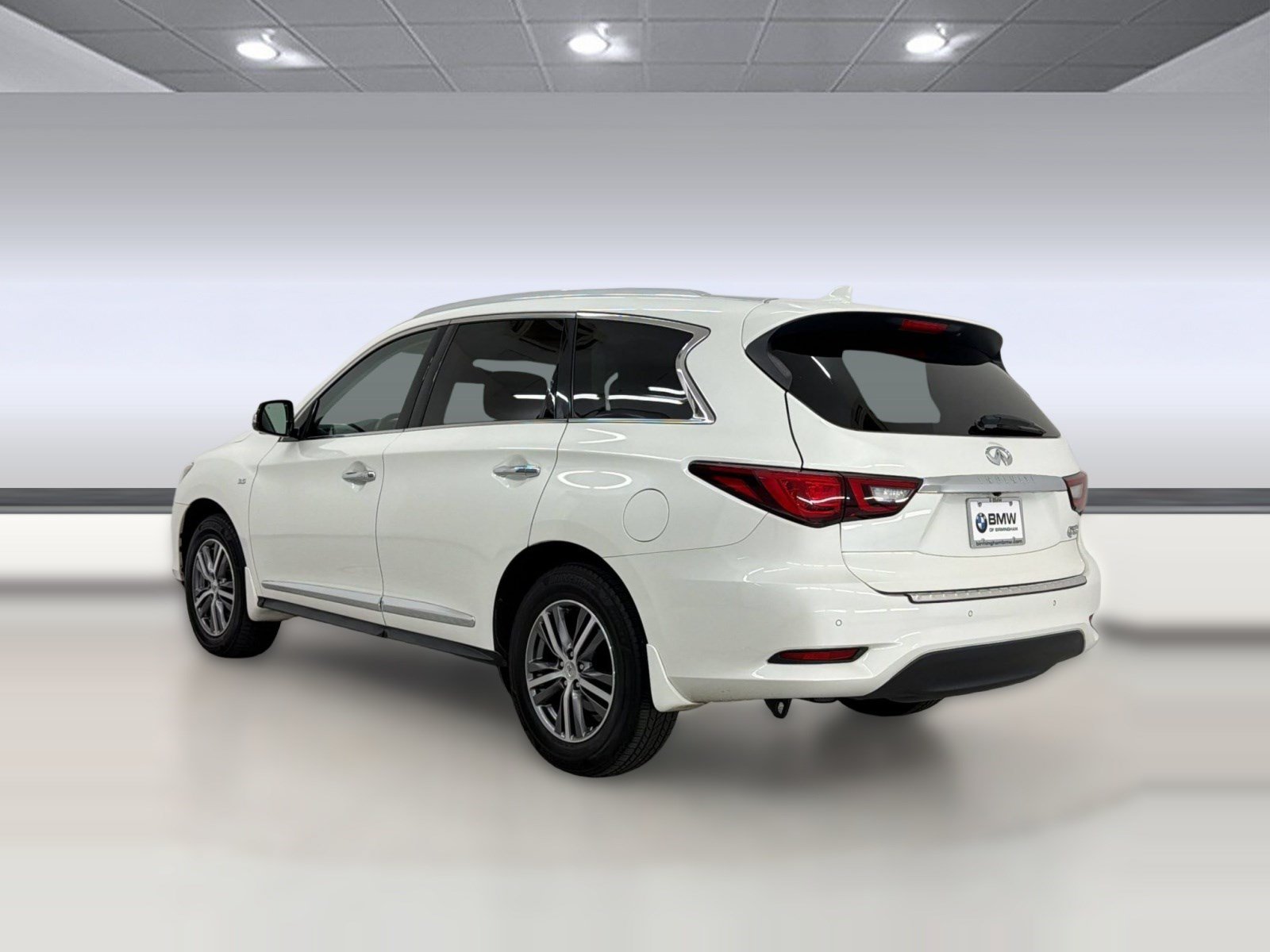 Used 2020 INFINITI QX60 Luxe w/ Essential Package FWD image 3