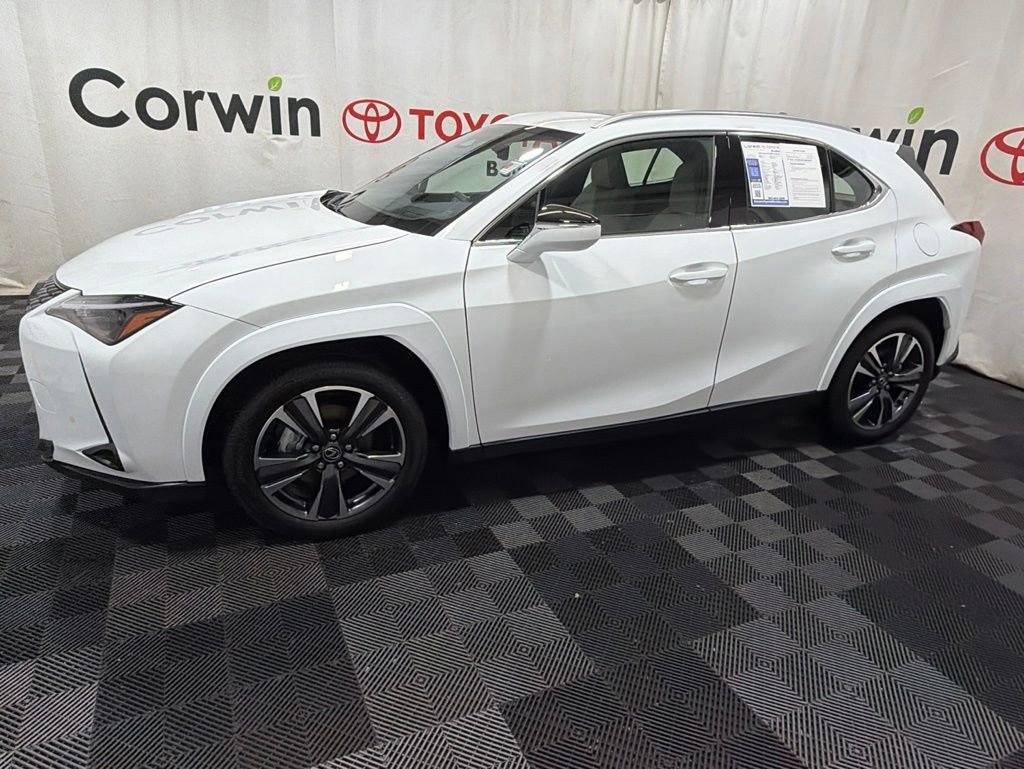 Used 2026 Lexus UX 300h AWD w/ Accessory Package (Z1) image 4