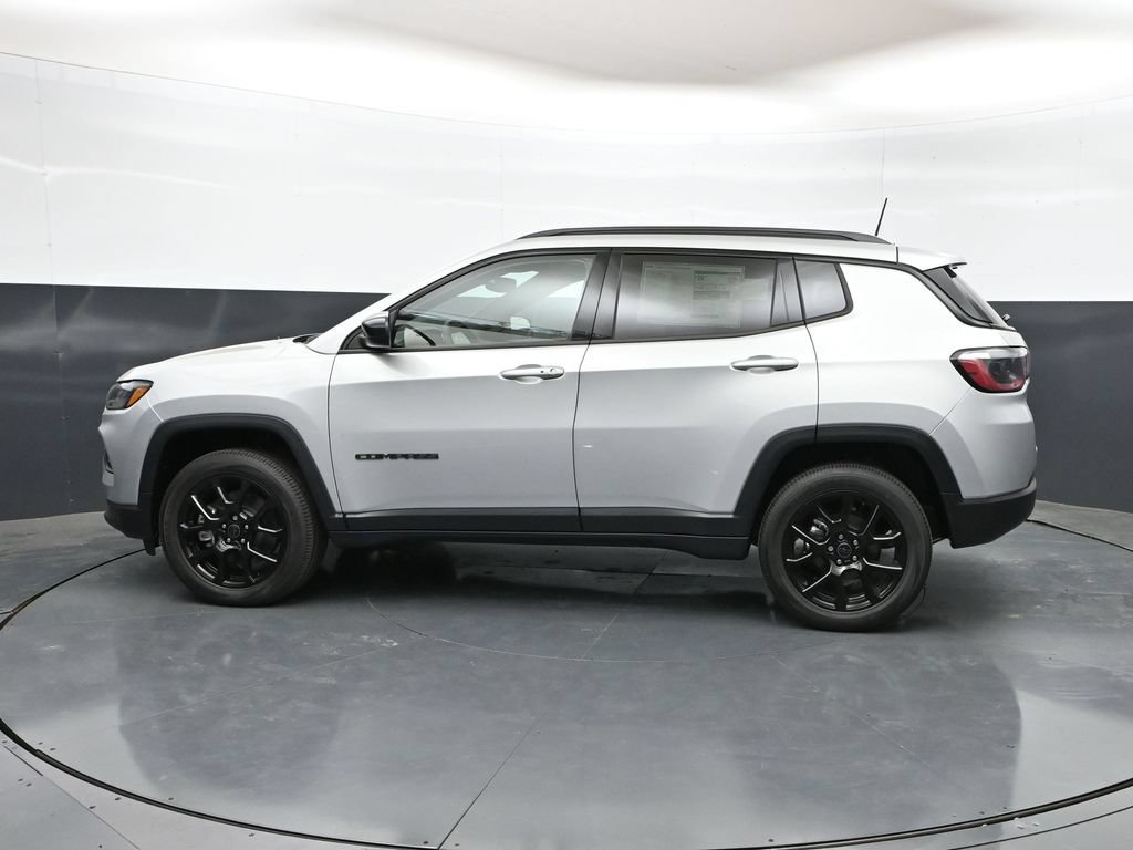 New 2026 Jeep Compass Latitude AWD/4WD image 33