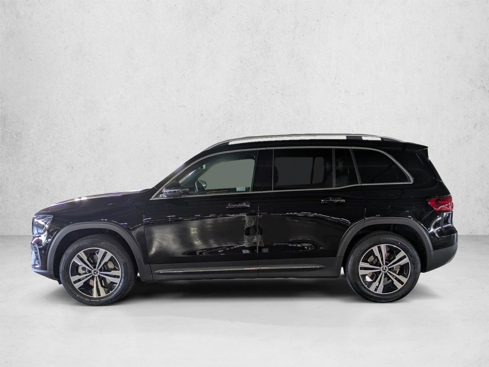 Certified 2025 Mercedes-Benz GLB 250 image 9