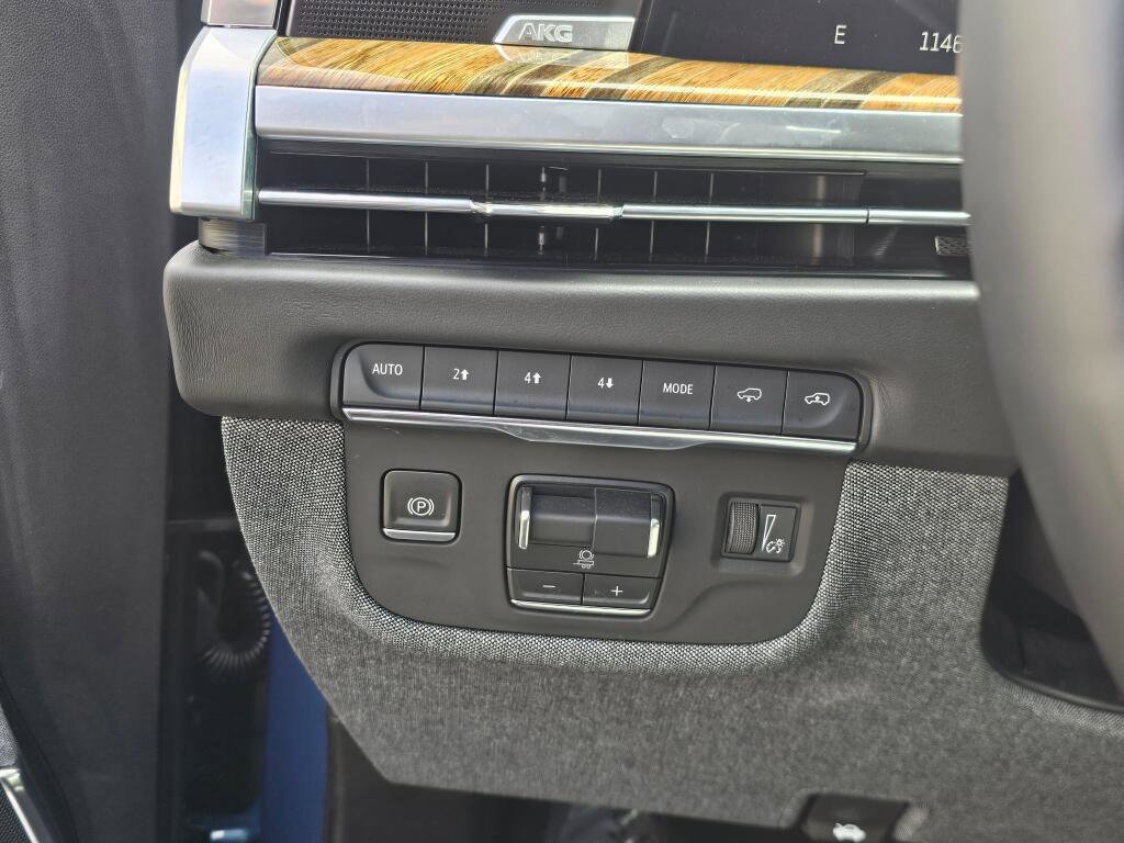 Certified 2025 Cadillac Escalade Sport Platinum image 29