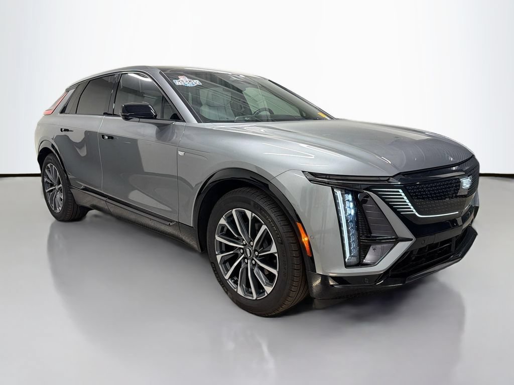 Used 2024 Cadillac Lyriq Sport RWD image 7