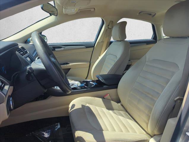Used 2015 Ford Fusion SE FWD image 18