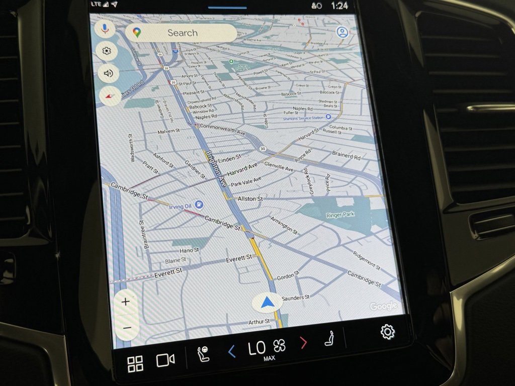 Certified 2024 Volvo XC90 T8 Ultimate w/ Protection Package Premier image 26