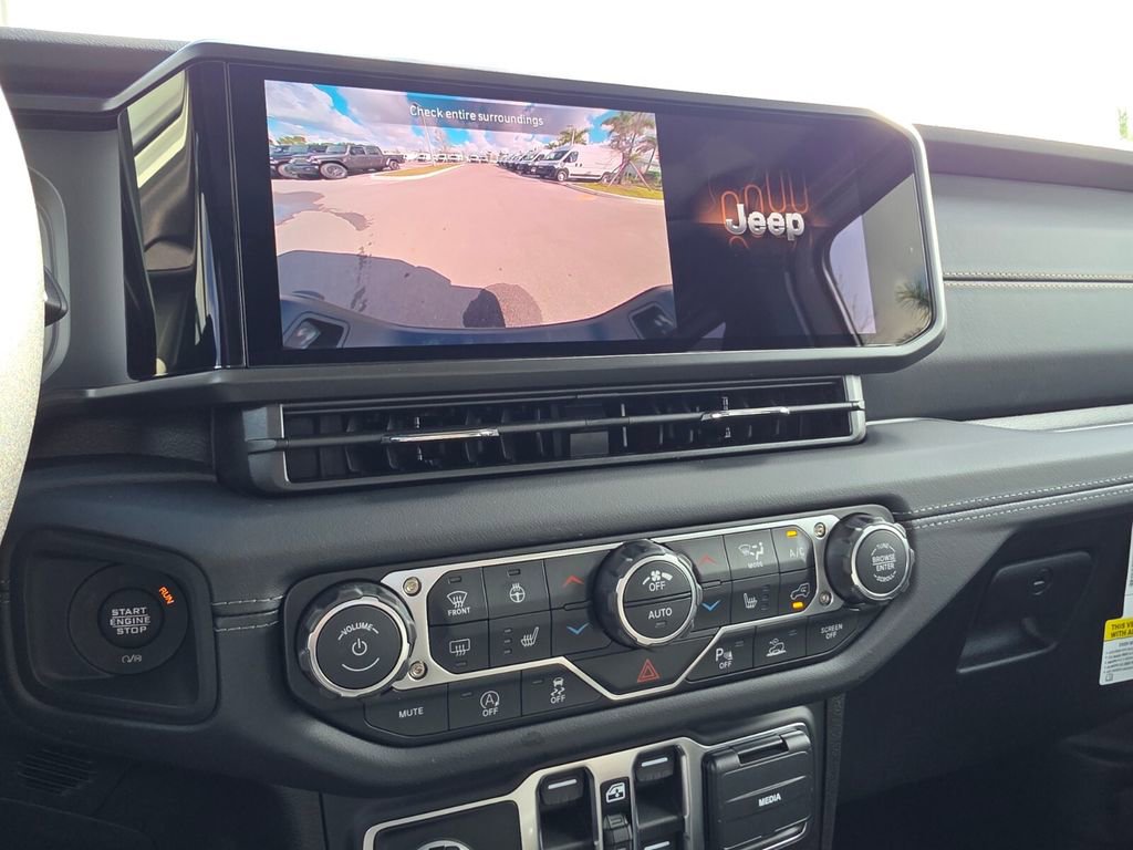 New 2026 Jeep Gladiator Sport image 20