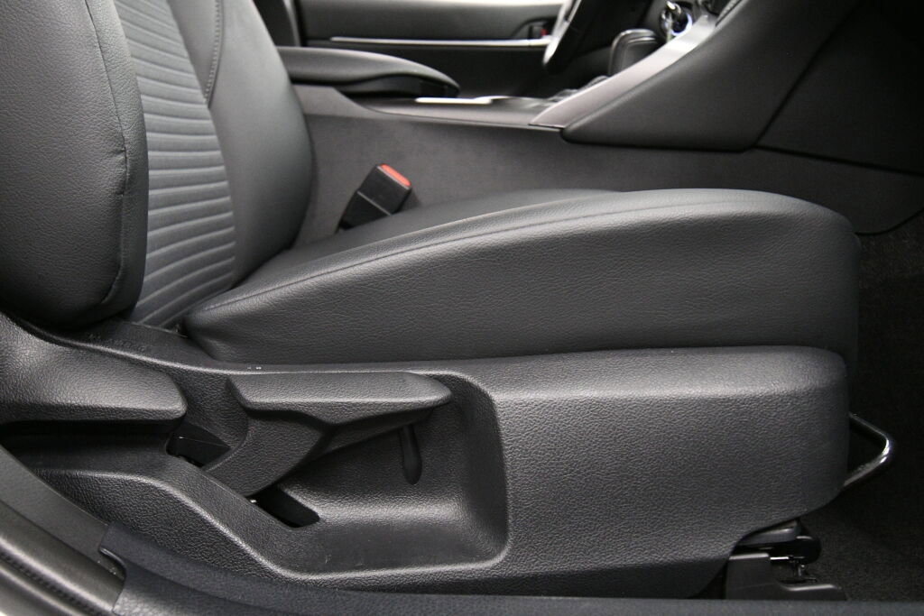 Certified 2024 Toyota Camry SE image 25