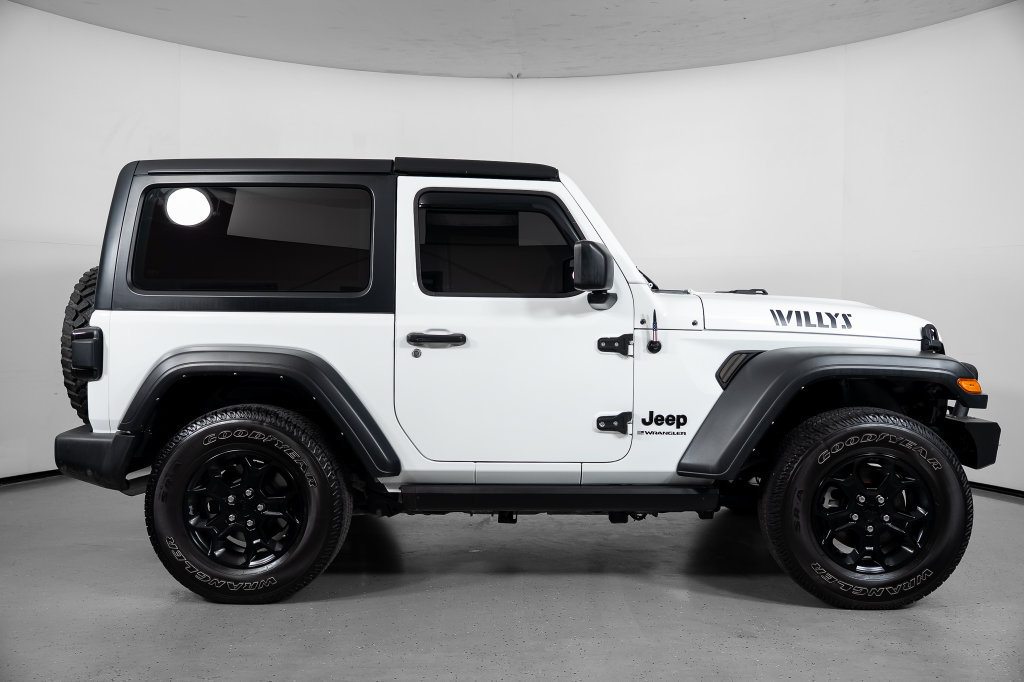 Used 2023 Jeep Wrangler Sport AWD/4WD image 3