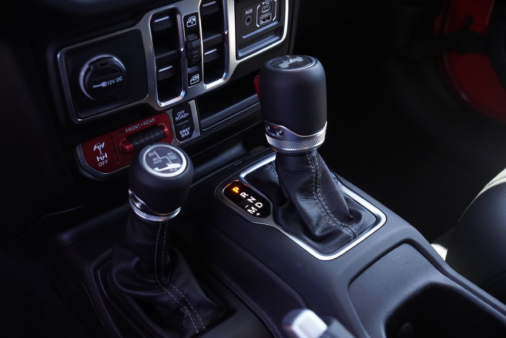 New 2026 Jeep Wrangler Unlimited Rubicon AWD/4WD image 32