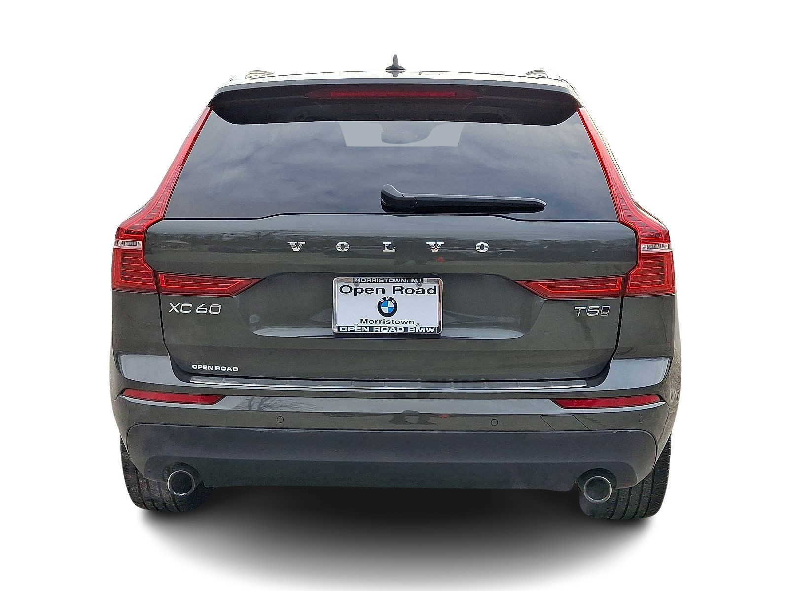 Used 2021 Volvo XC60 T5 Momentum w/ Premium Package image 5