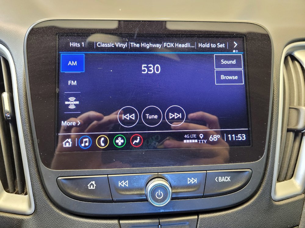 Used 2022 Chevrolet Malibu LT FWD image 25