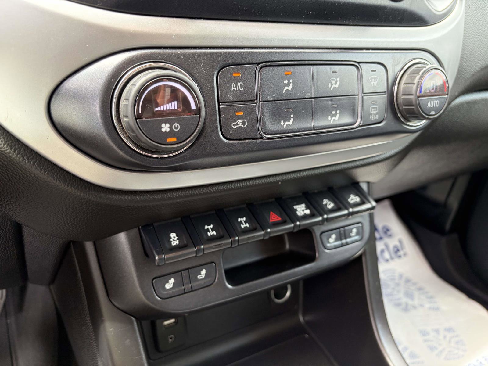 Used 2018 Chevrolet Colorado ZR2 w/ LPO, Premium Interior Package AWD/4WD image 14
