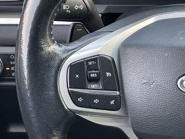 Used 2021 Ford Explorer XLT w/ Equipment Group 202A RWD image 13