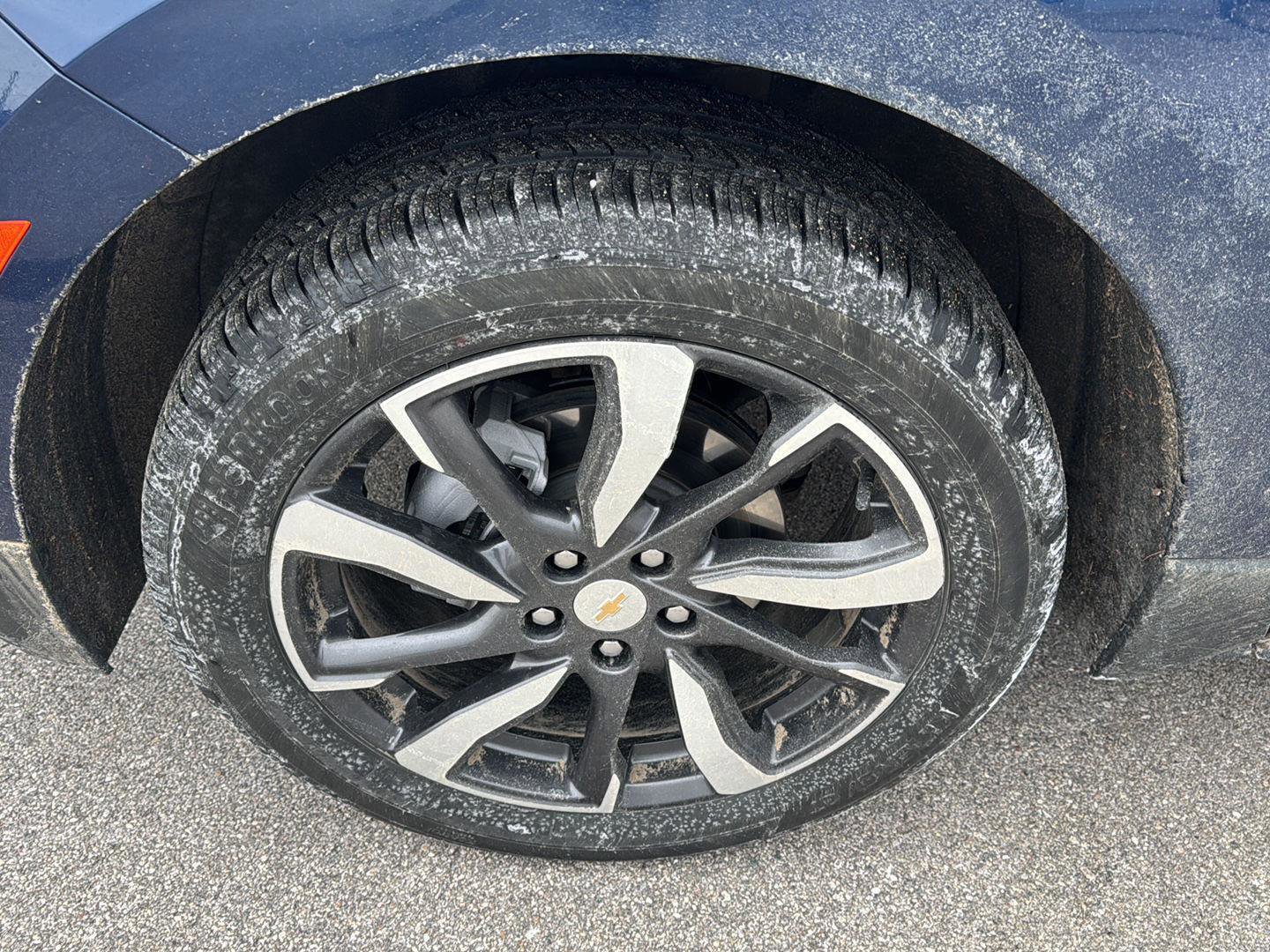 Used 2023 Chevrolet Equinox Premier image 10