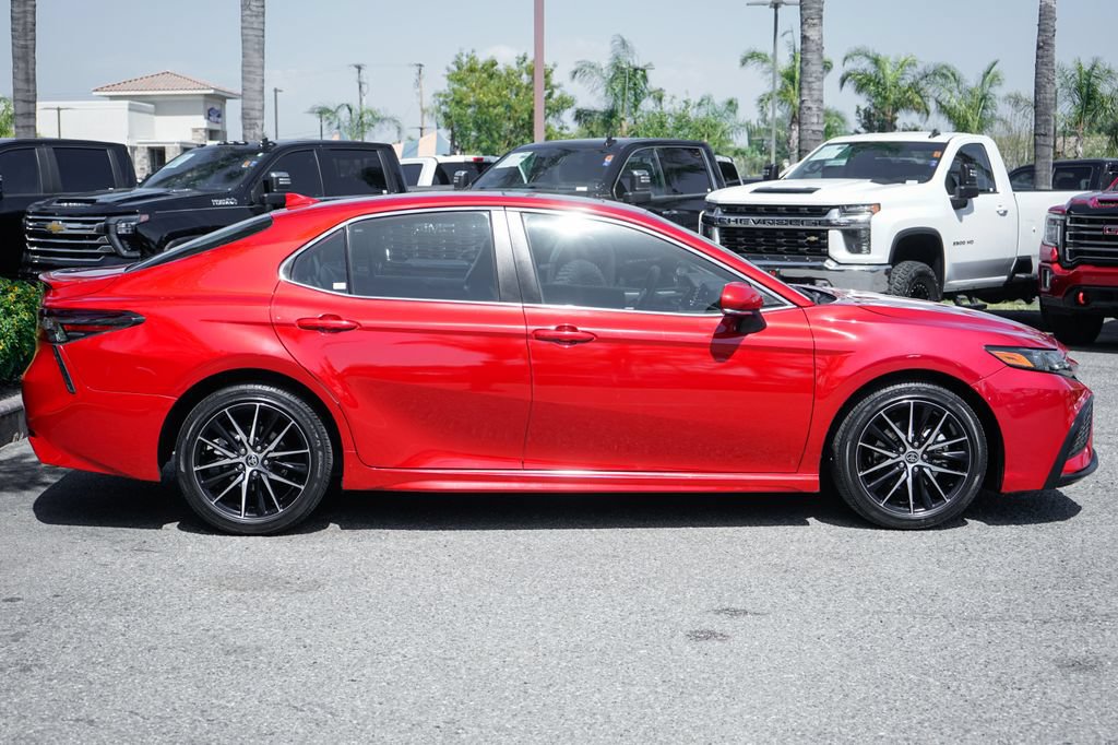 Used 2022 Toyota Camry SE w/ Convenience Package FWD image 10
