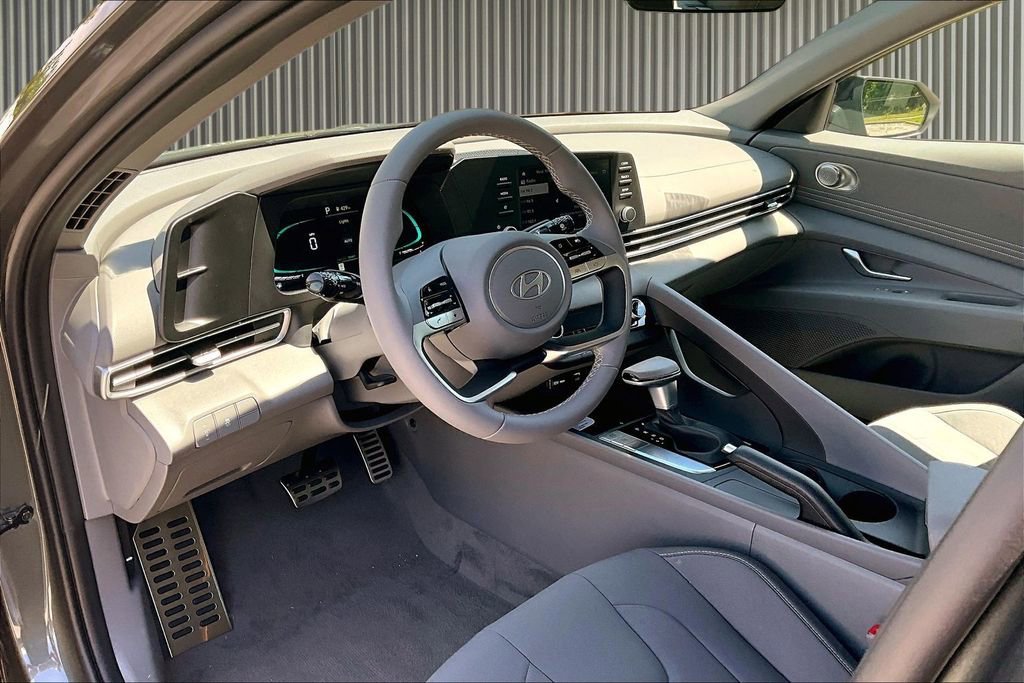 New 2026 Hyundai Elantra SEL Sport Premium FWD image 7
