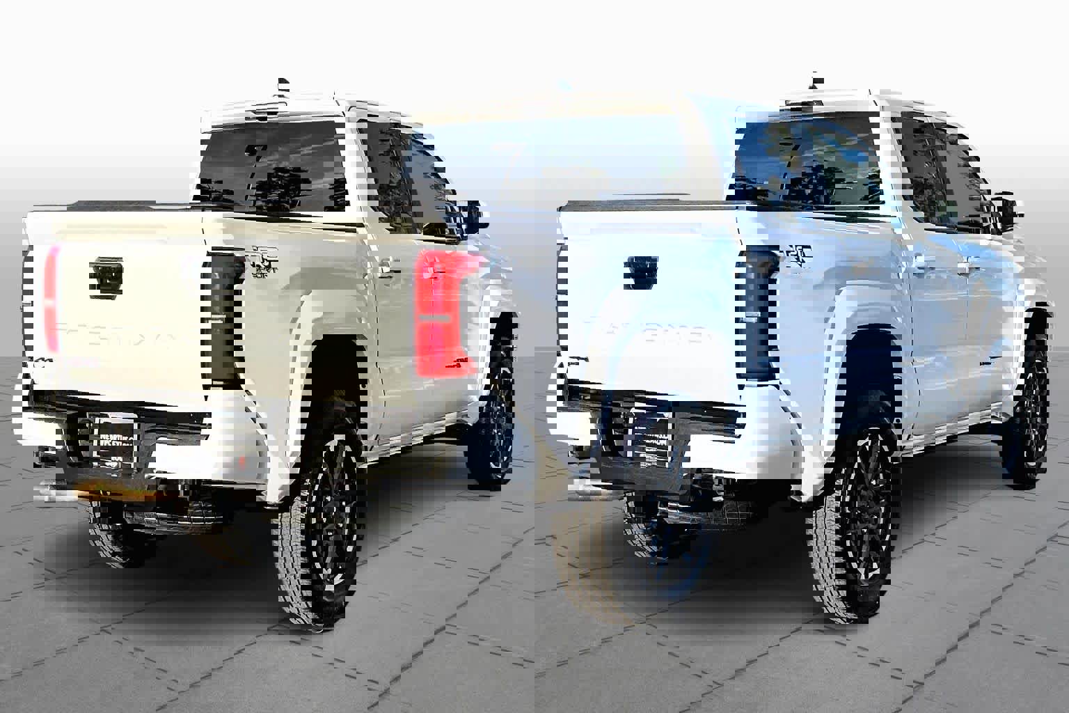 Used 2025 Toyota Tacoma TRD Sport image 12