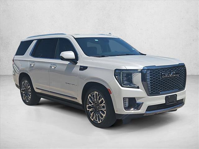 Used 2024 GMC Yukon Denali Ultimate AWD/4WD image 3