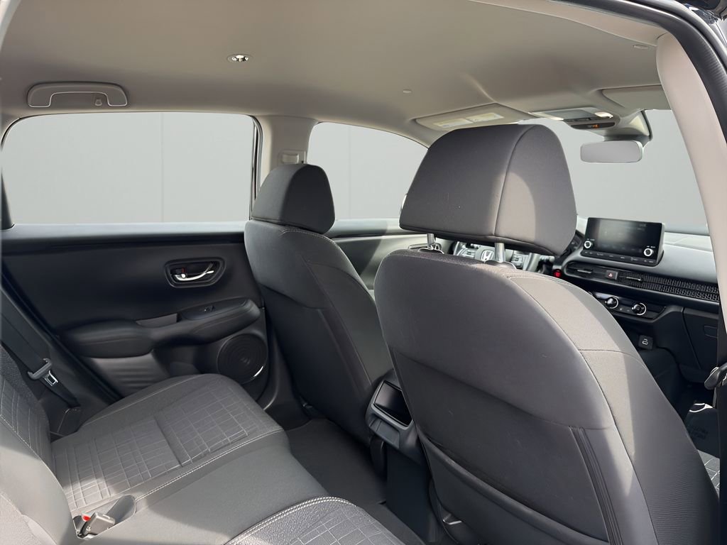 Used 2023 Honda HR-V LX image 17