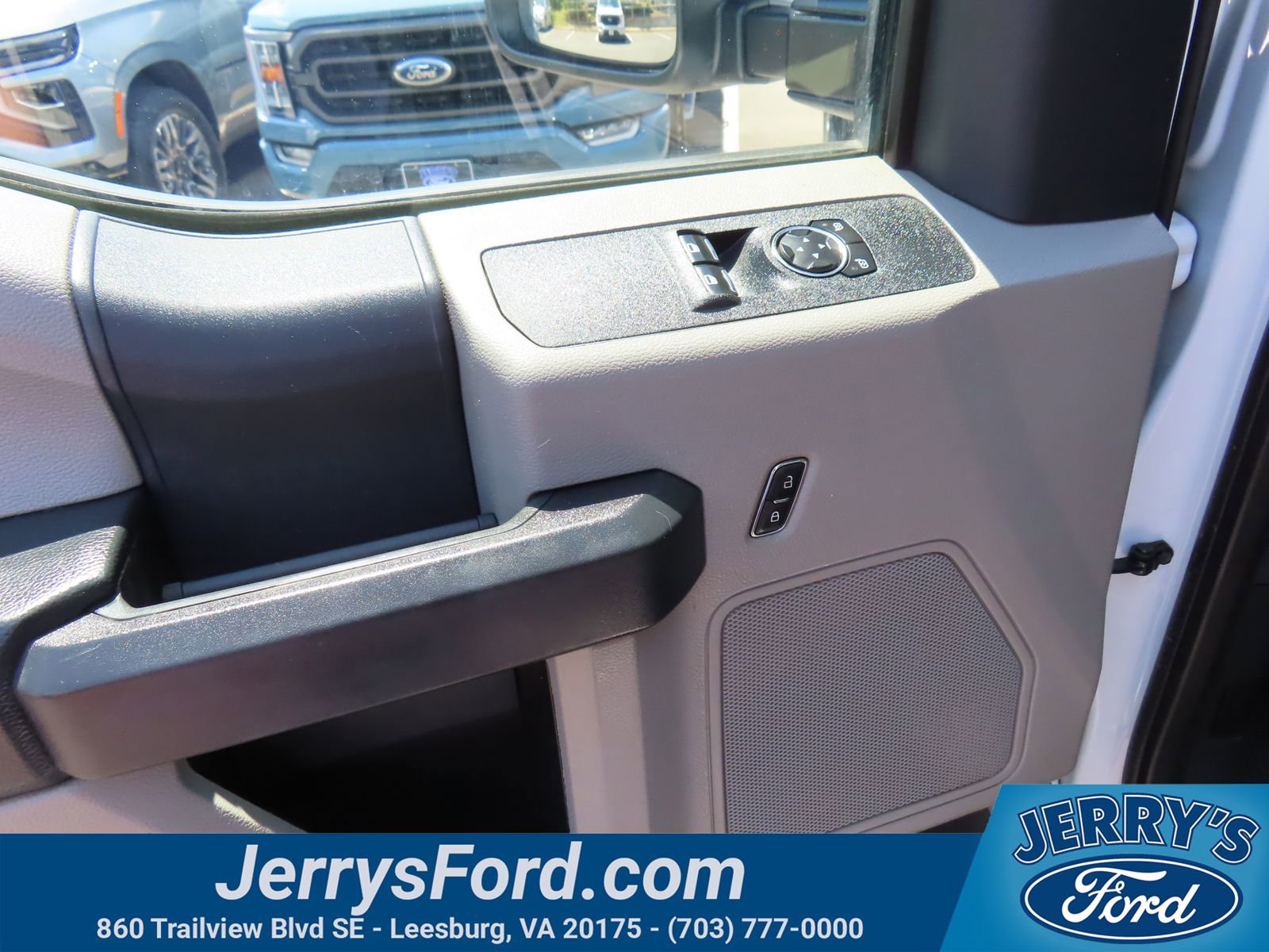 Used 2022 Ford F350 XL w/ Power Equipment Group RWD image 11