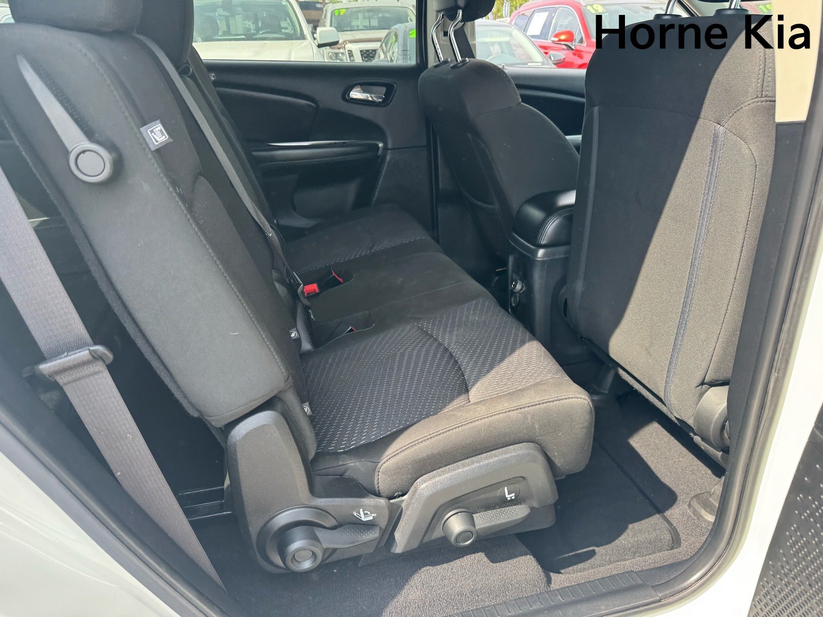 Used 2019 Dodge Journey SE FWD image 29