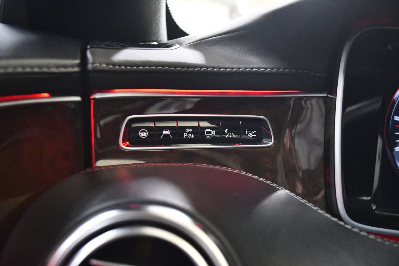 Used 2015 Mercedes-Benz S 63 AMG S 63 AMG AWD 4MATIC 2dr Coupe image 20