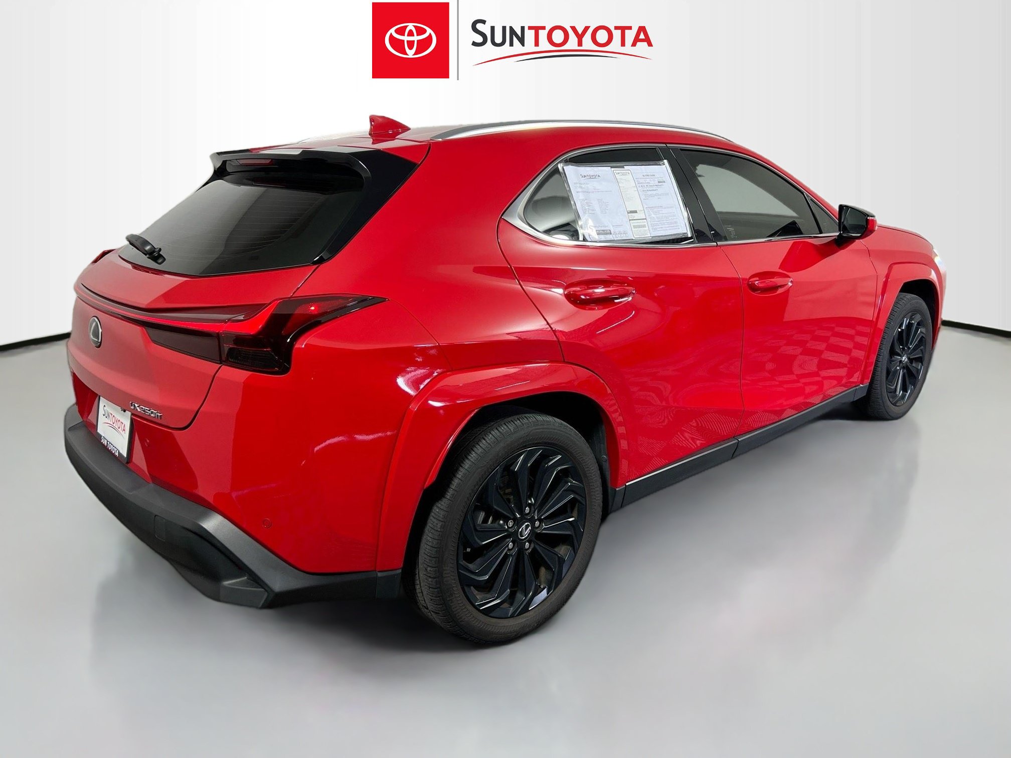 Used 2023 Lexus UX 250h FWD w/ Accessory Package (Z2) image 4