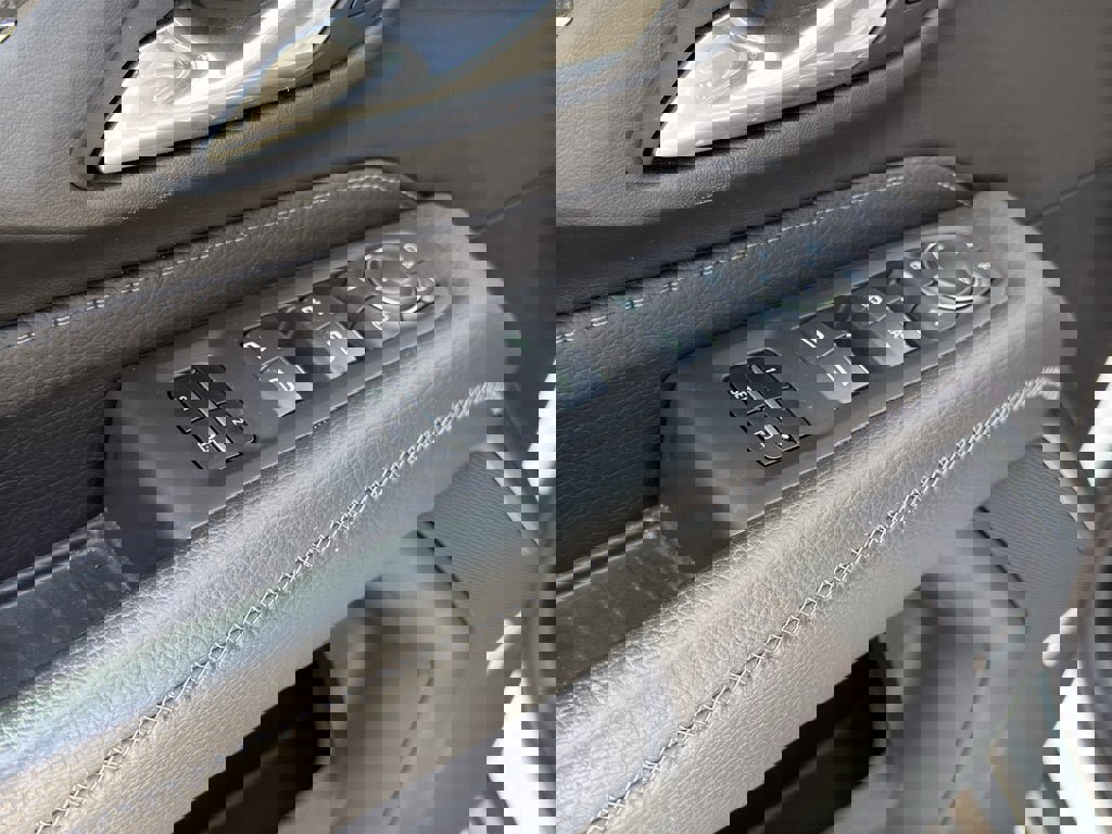 Used 2024 GMC Yukon Denali image 10