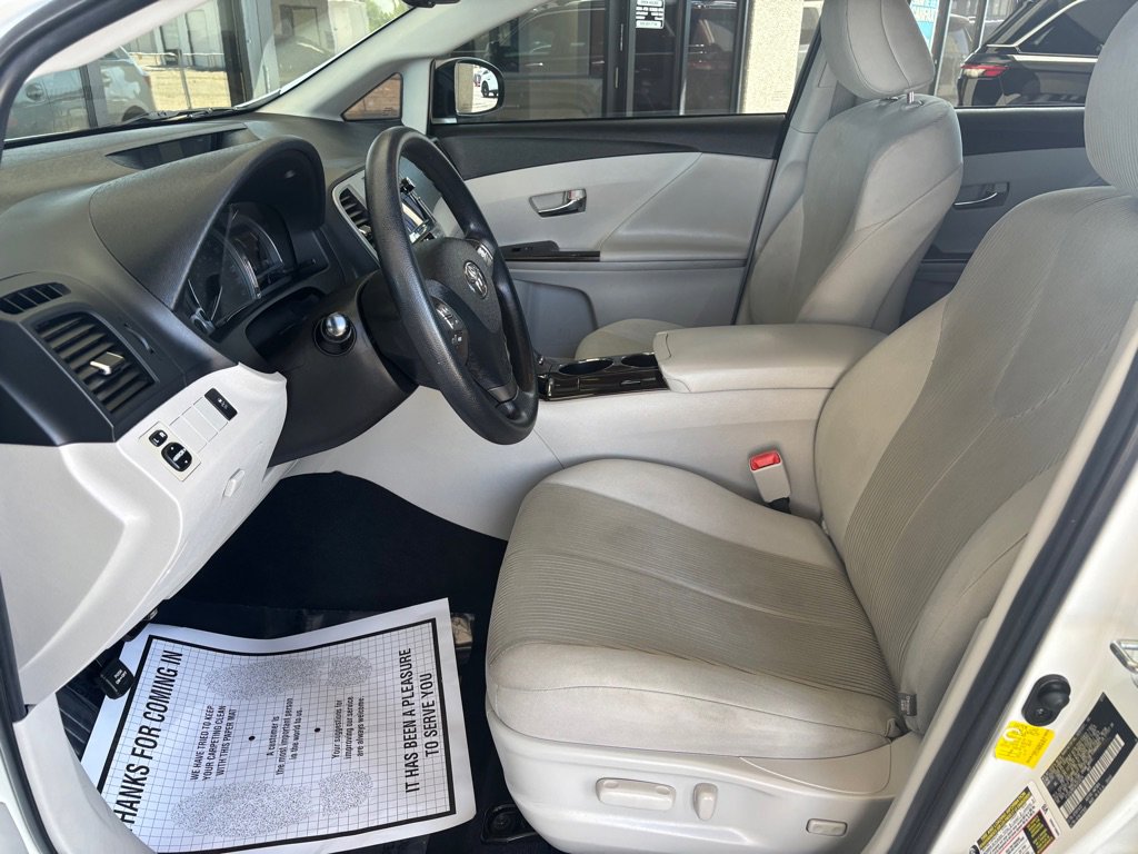 Used 2011 Toyota Venza FWD image 5