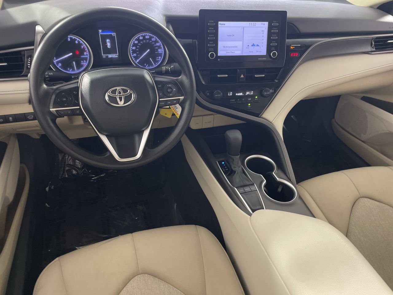 Used 2024 Toyota Camry LE image 20