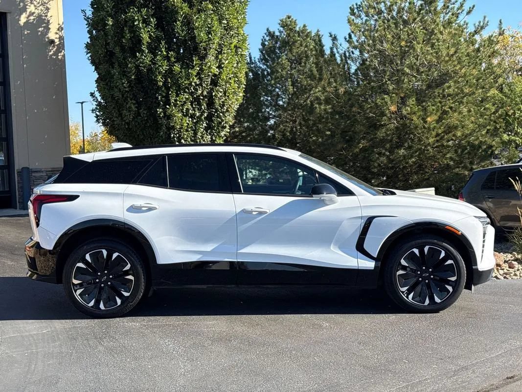 Used 2024 Chevrolet Blazer EV RS AWD/4WD image 8
