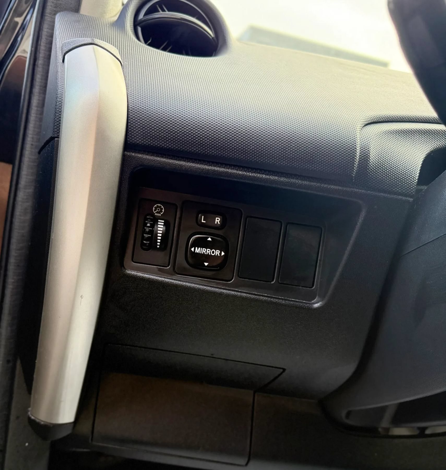 Used 2006 Scion xA FWD image 18