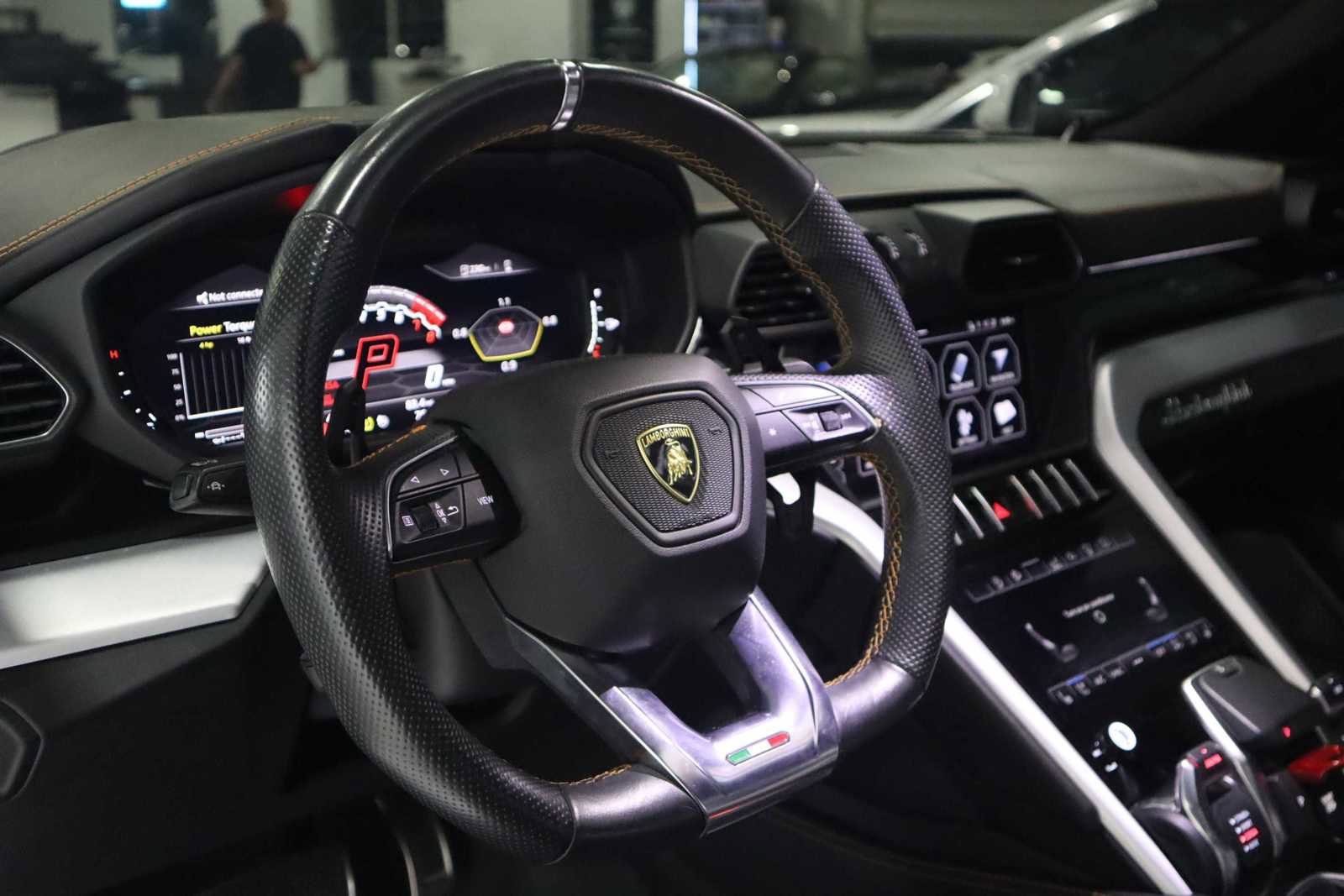 Used 2019 Lamborghini Urus image 14